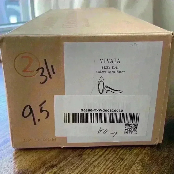 Vivaia Stella Kitten Heel - Size 9.5 | Chic, Comfortable, & Sustainable! 🌿 - Picture 15 of 15